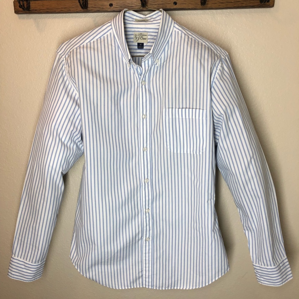 Casual button down shirt.